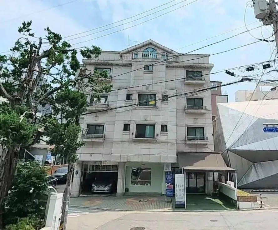[공실열람 보도] 역삼동 100억 삼거리 코너빌딩, 리모델링 및 사옥 활용 주목
