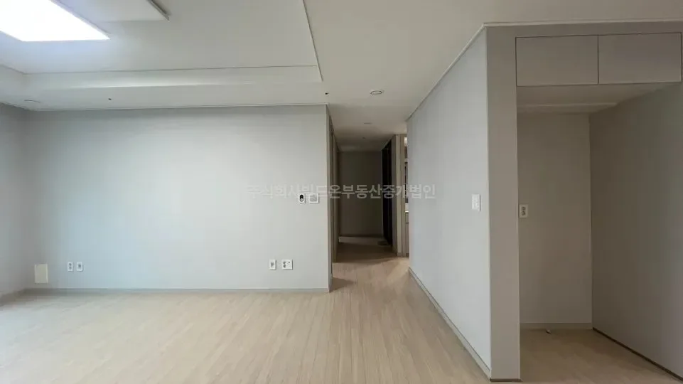 서초동 아파트 래미안 리더스원 현장 실물 2 (자료: 공실뉴스)